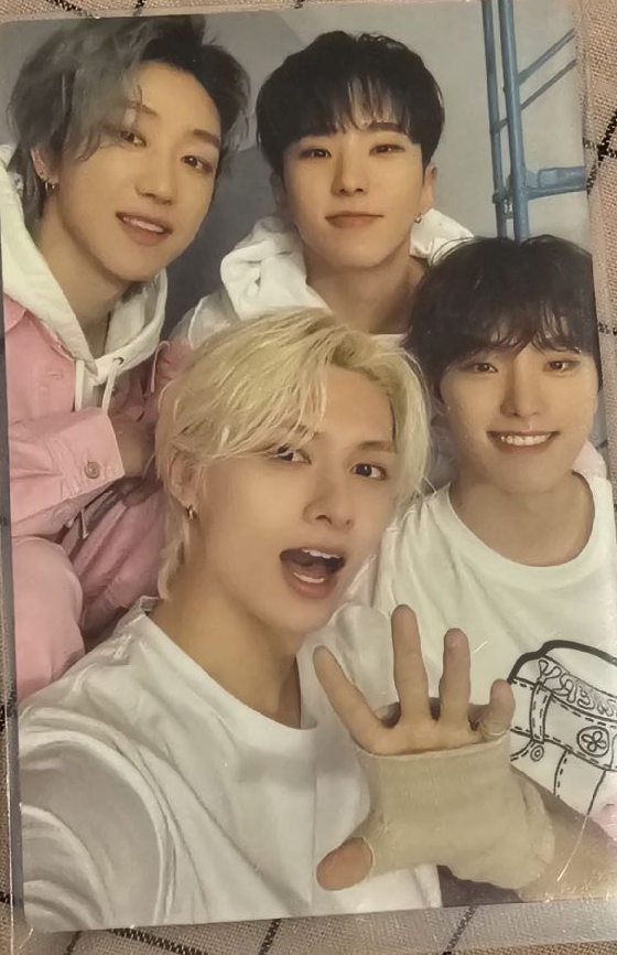 SEVENTEEN 2023克拉島卡包卡 哲俊榮圓勳八奎碩