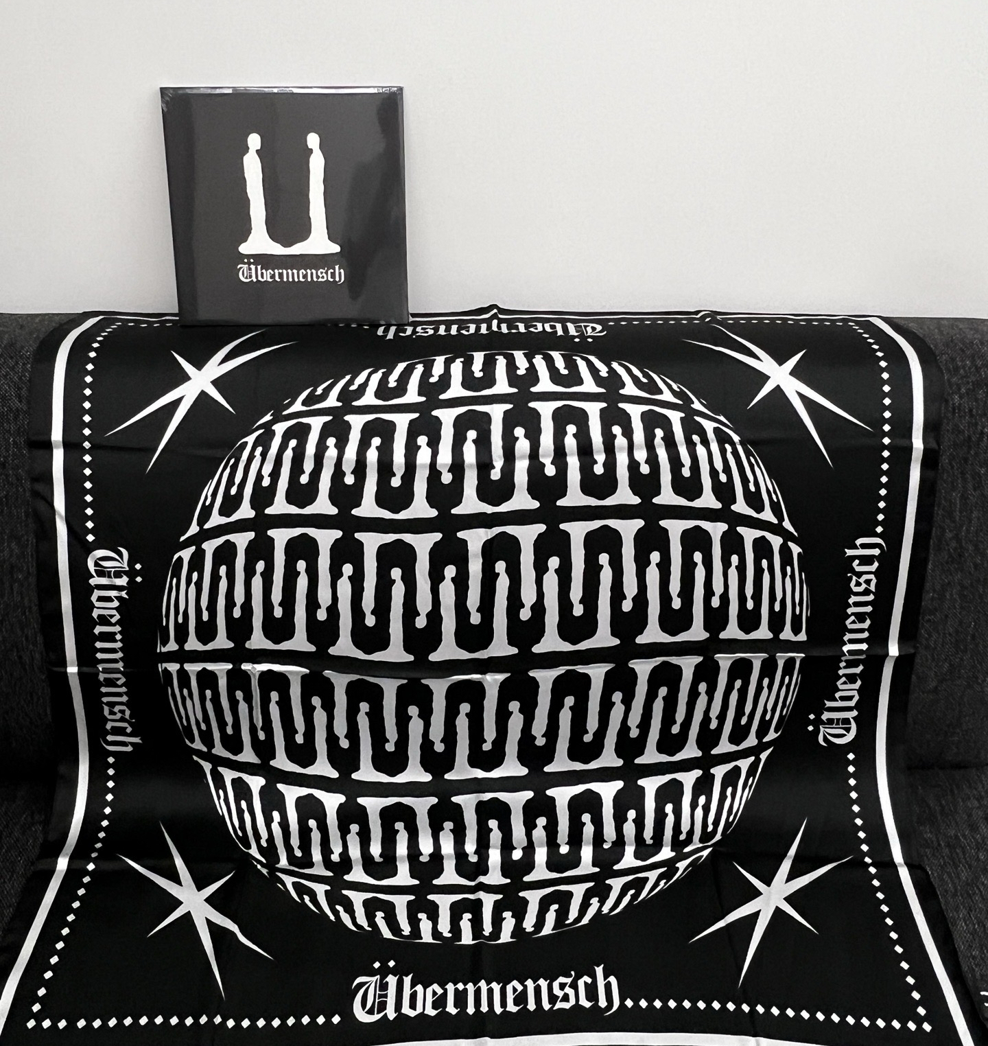 G-Dragon 台北展覽 名信片+小卡