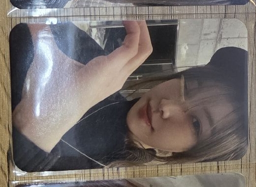 Yuju solo迷二簽售特典