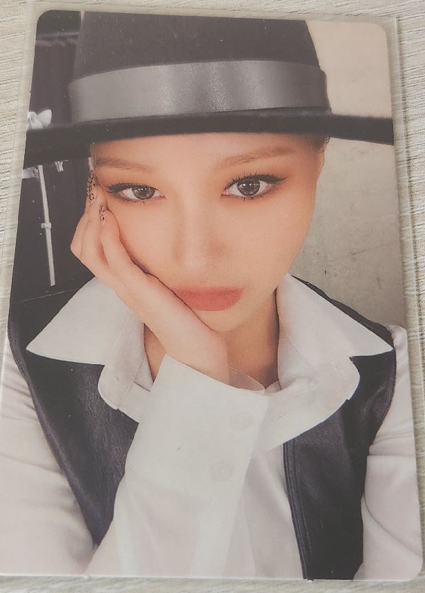 Dreamcatcher-迷六限專卡 Siyeon 