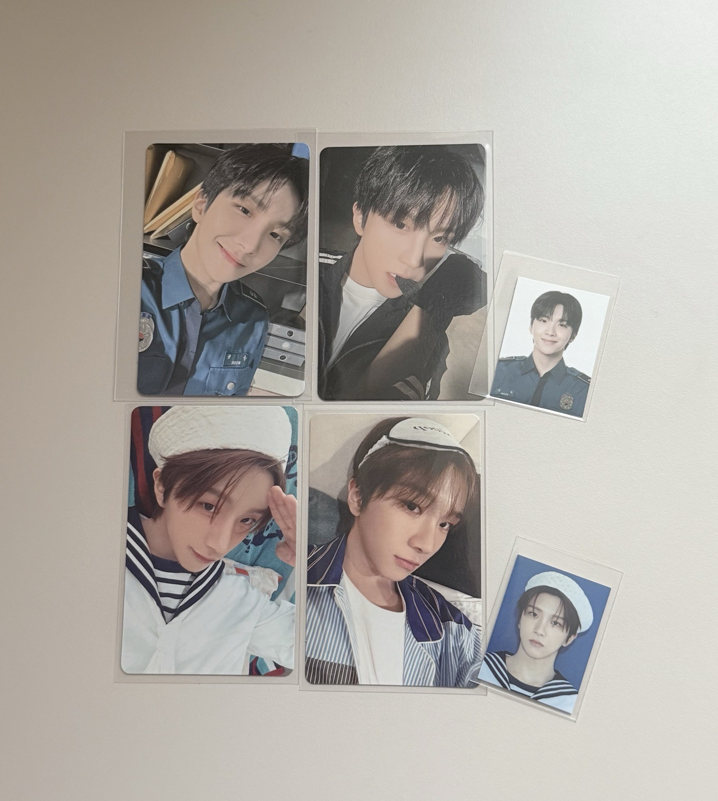 一期+二期會員禮6 四卡+二證件照 不綁直出 *一期會員禮收來價高 介意繞道*