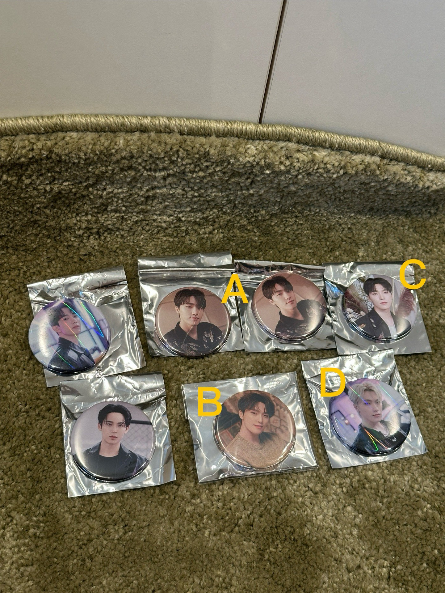 現貨💎 SEVENTEEN 奎碩燦日本咖啡廳徽章（奎碩需綁🩷燦 燦可單帶） 