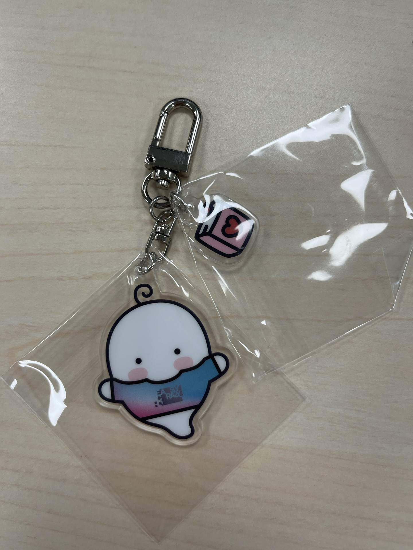 日巡隨機壓克力吊飾 允真