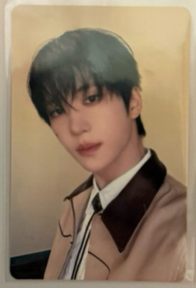 NouerA 迷一 New is Now 專卡 小卡 魯紀賢 GIHYEON