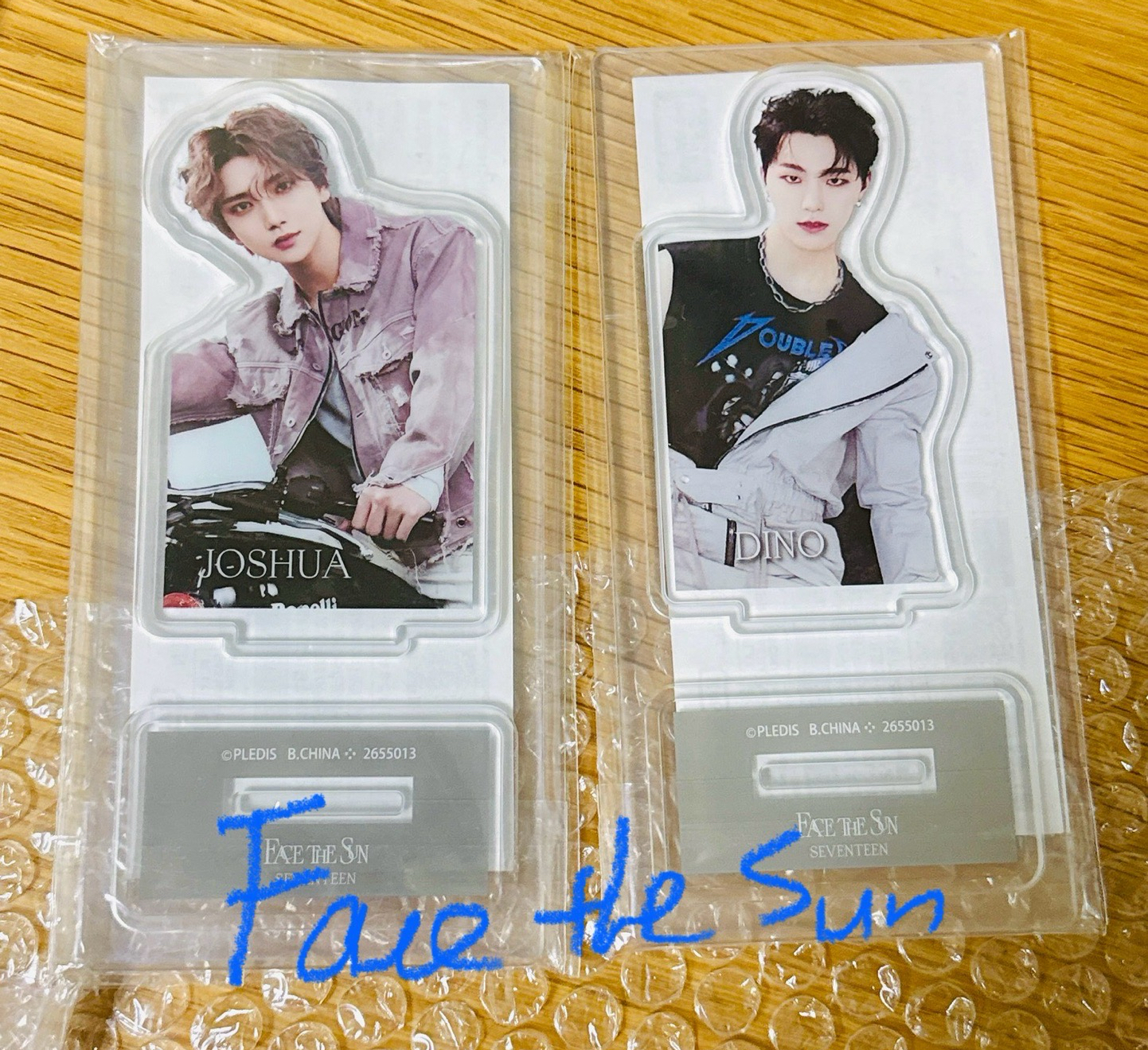 正四 Face the sun立牌  秀燦