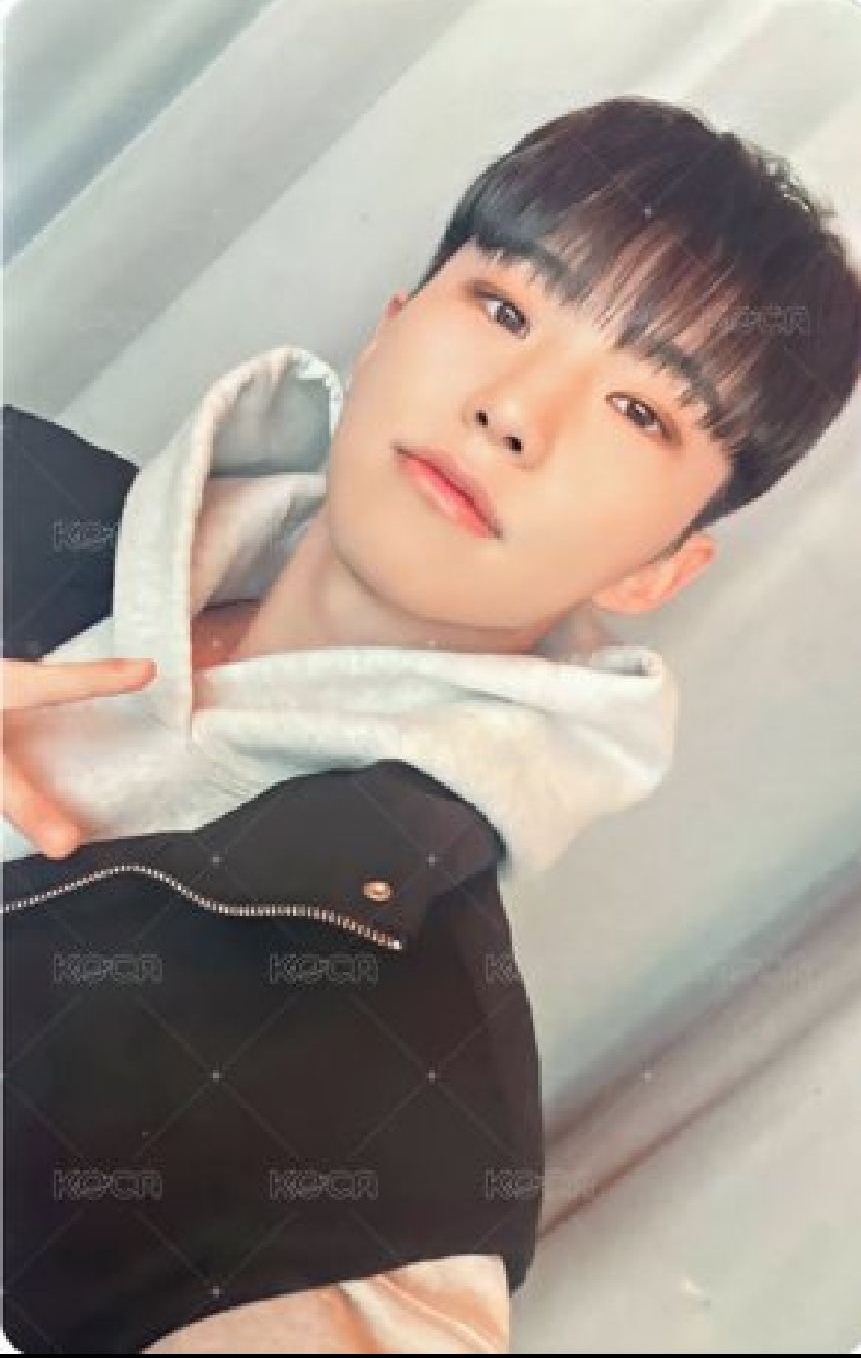 MINI9 yzy H 簽售卡  中文卡背榮❤️（450）