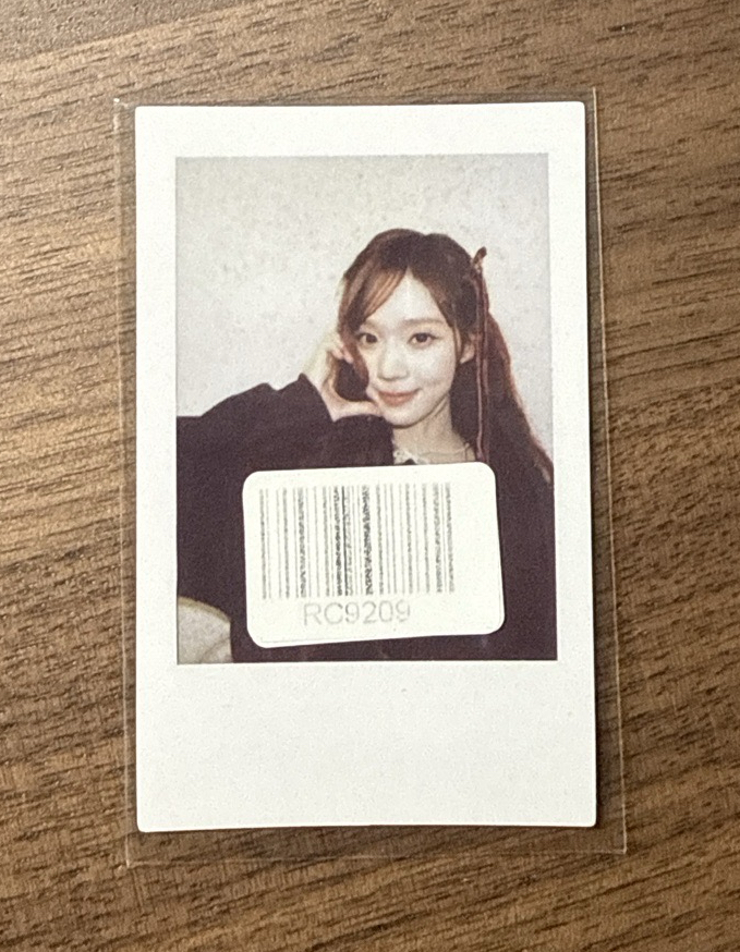 拍立得（臉頰比心）