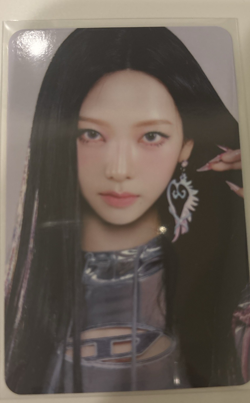 Karina Armageddon 隨機卡 A官拍