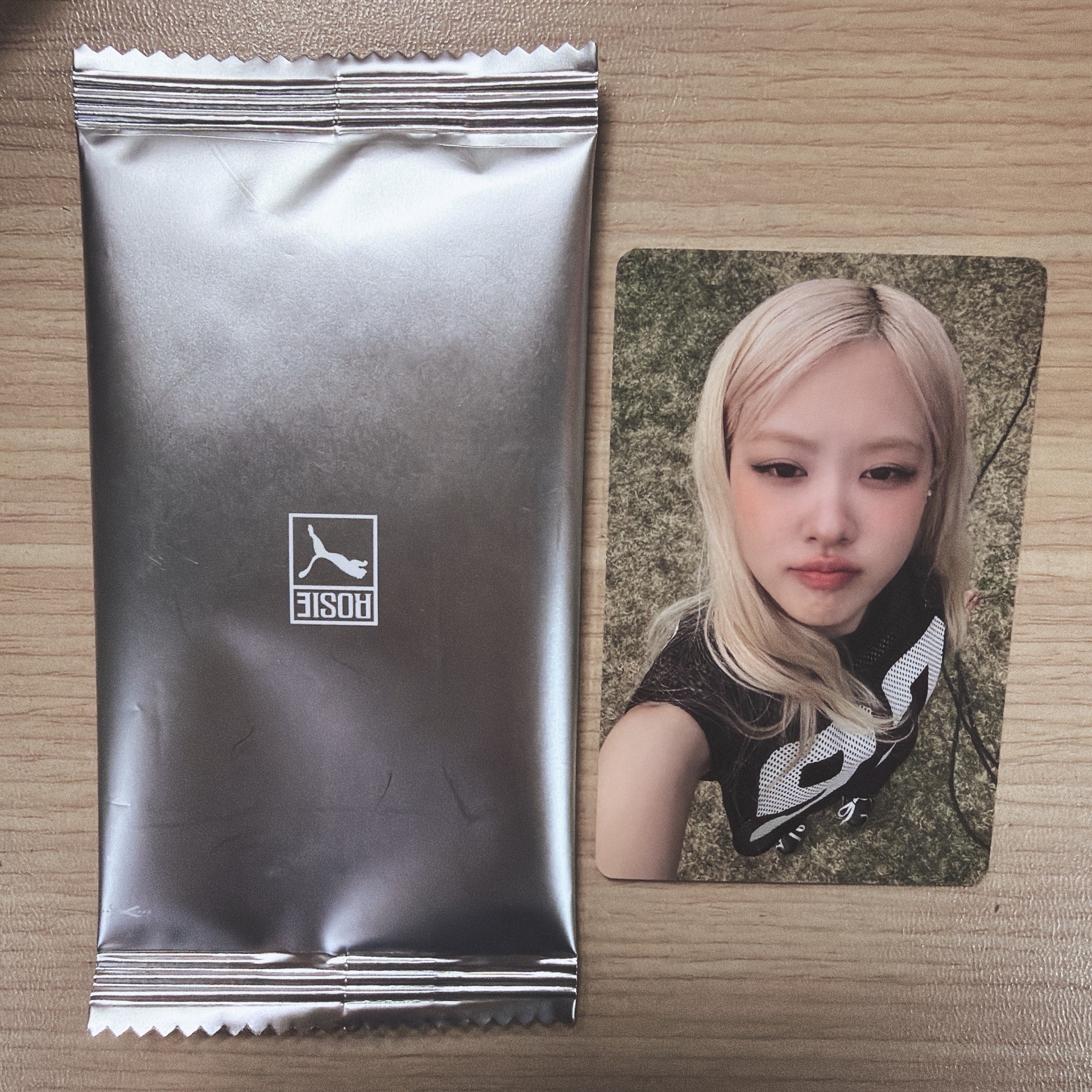 PUMA x ROSÉ 聯名小卡