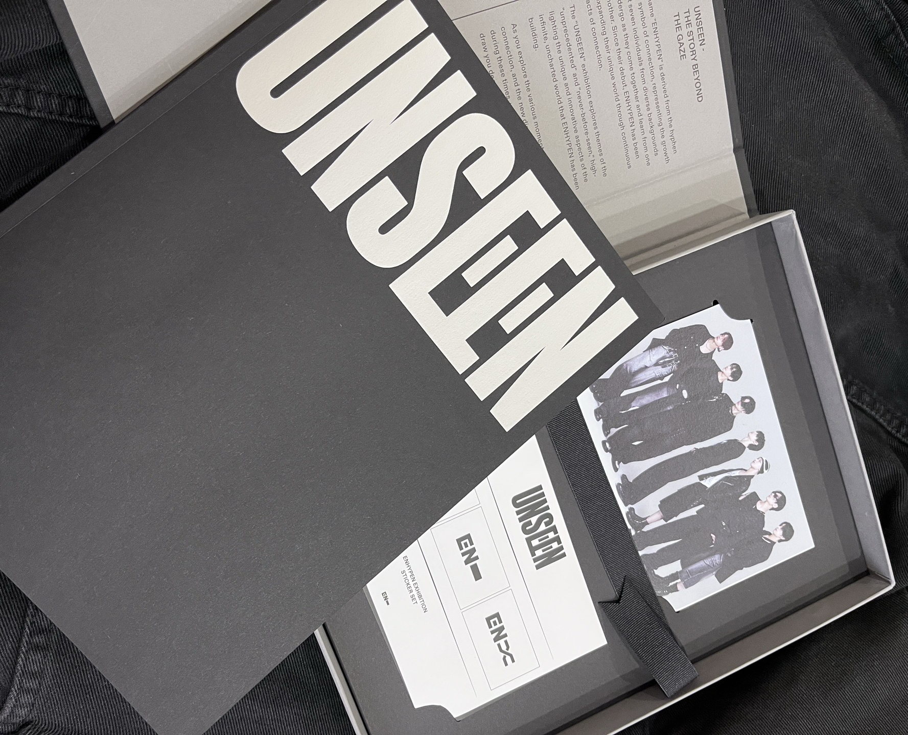 UNSEEN展覽冊