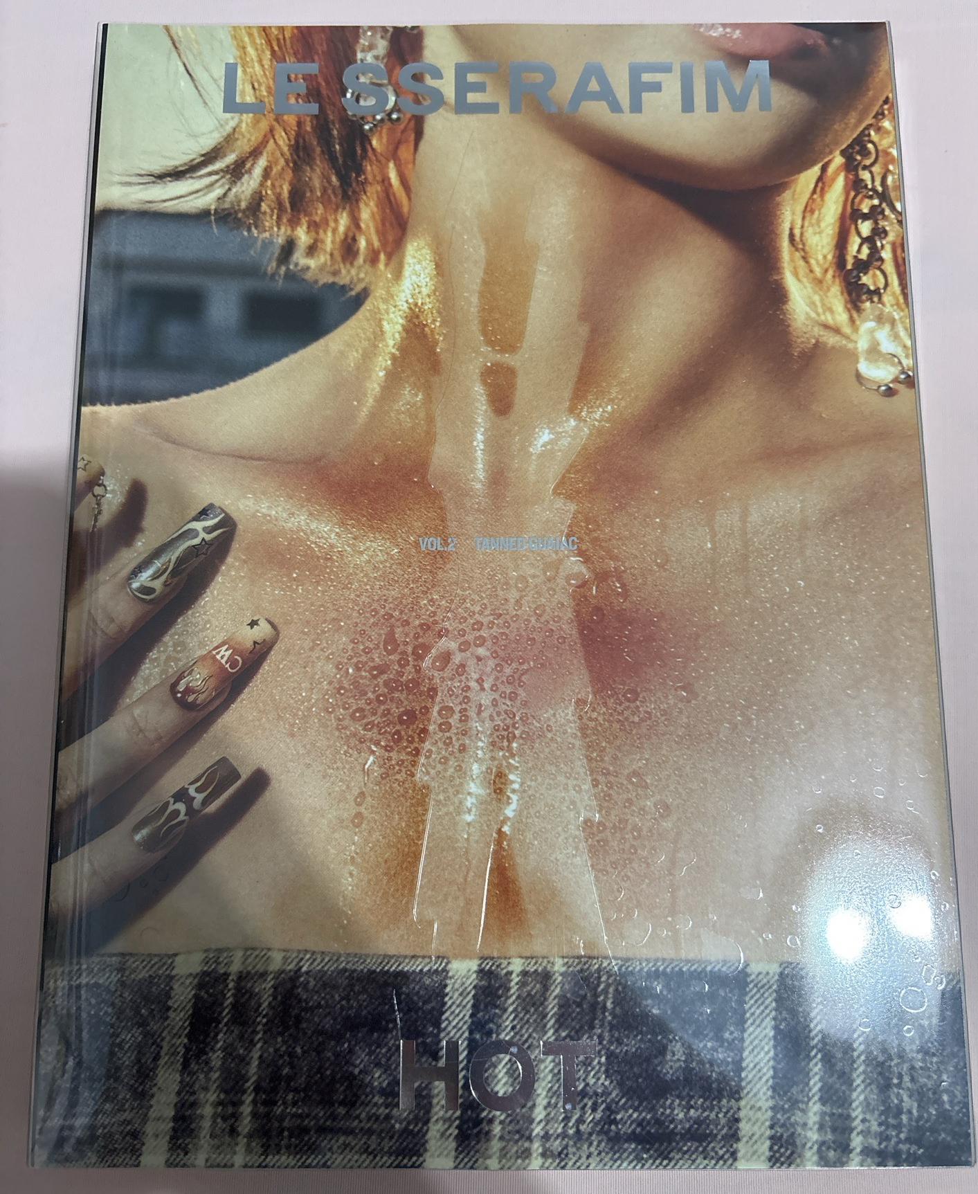 HOT VOL.2 TANNED GUAIAC(無小卡）    
