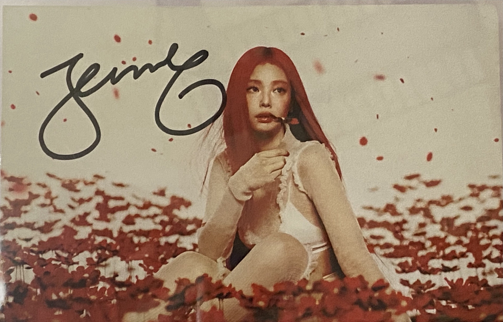 Jennie美通衣服親簽卡