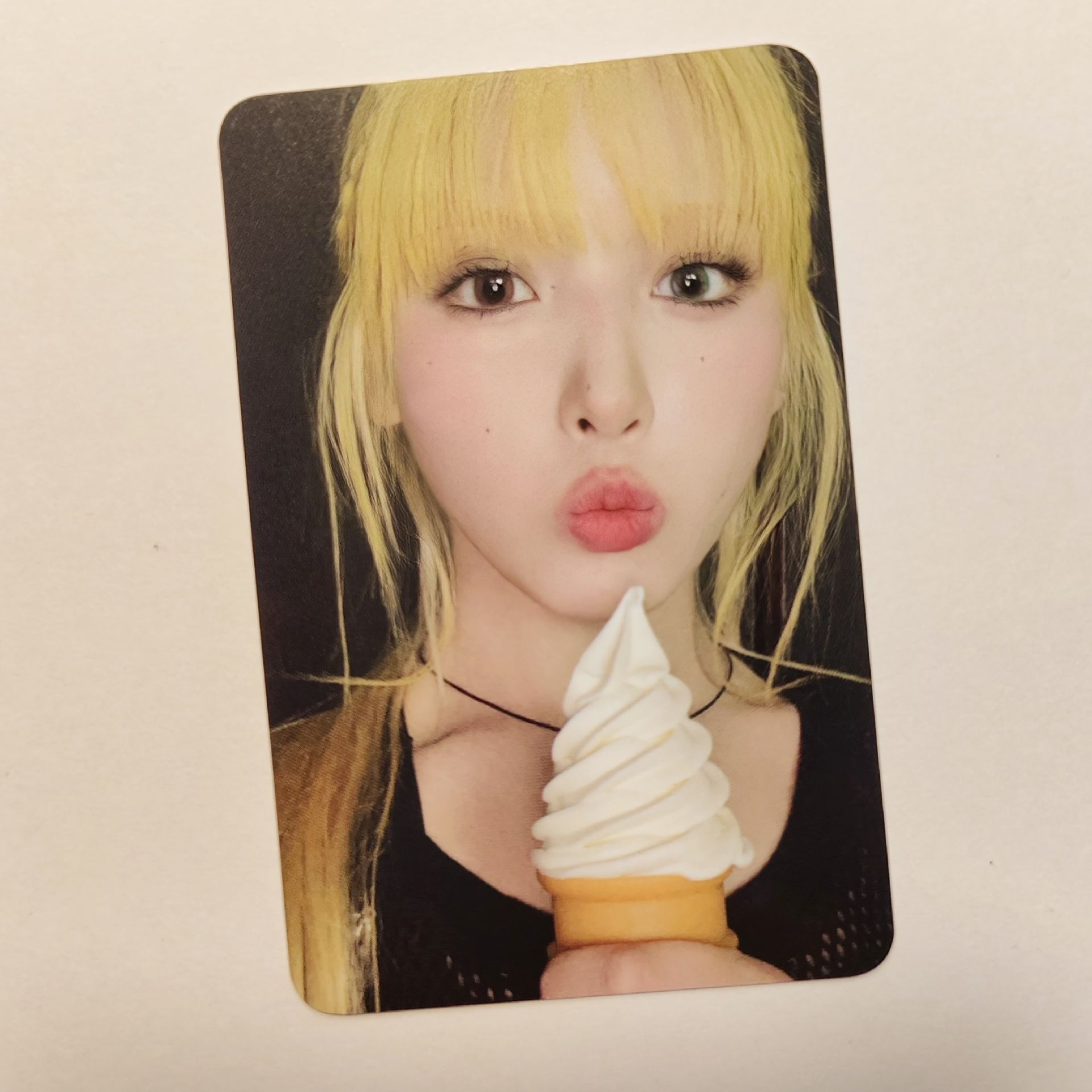 Jiwoo 冰淇淋鐵盒卡