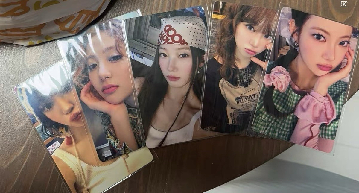 炸雞卡一套 LESSERAFIM 