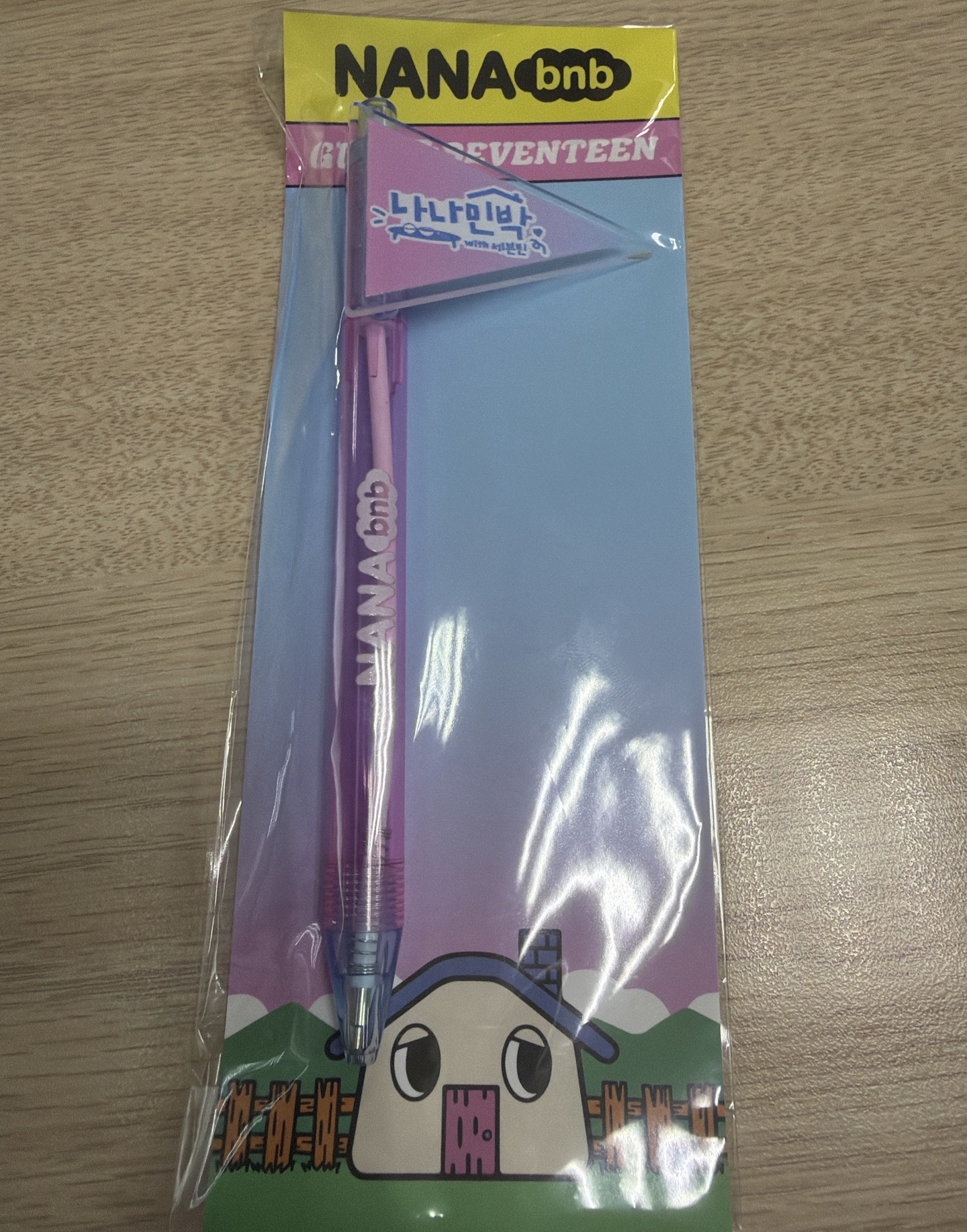 Seventeen NANA BNB 原子筆