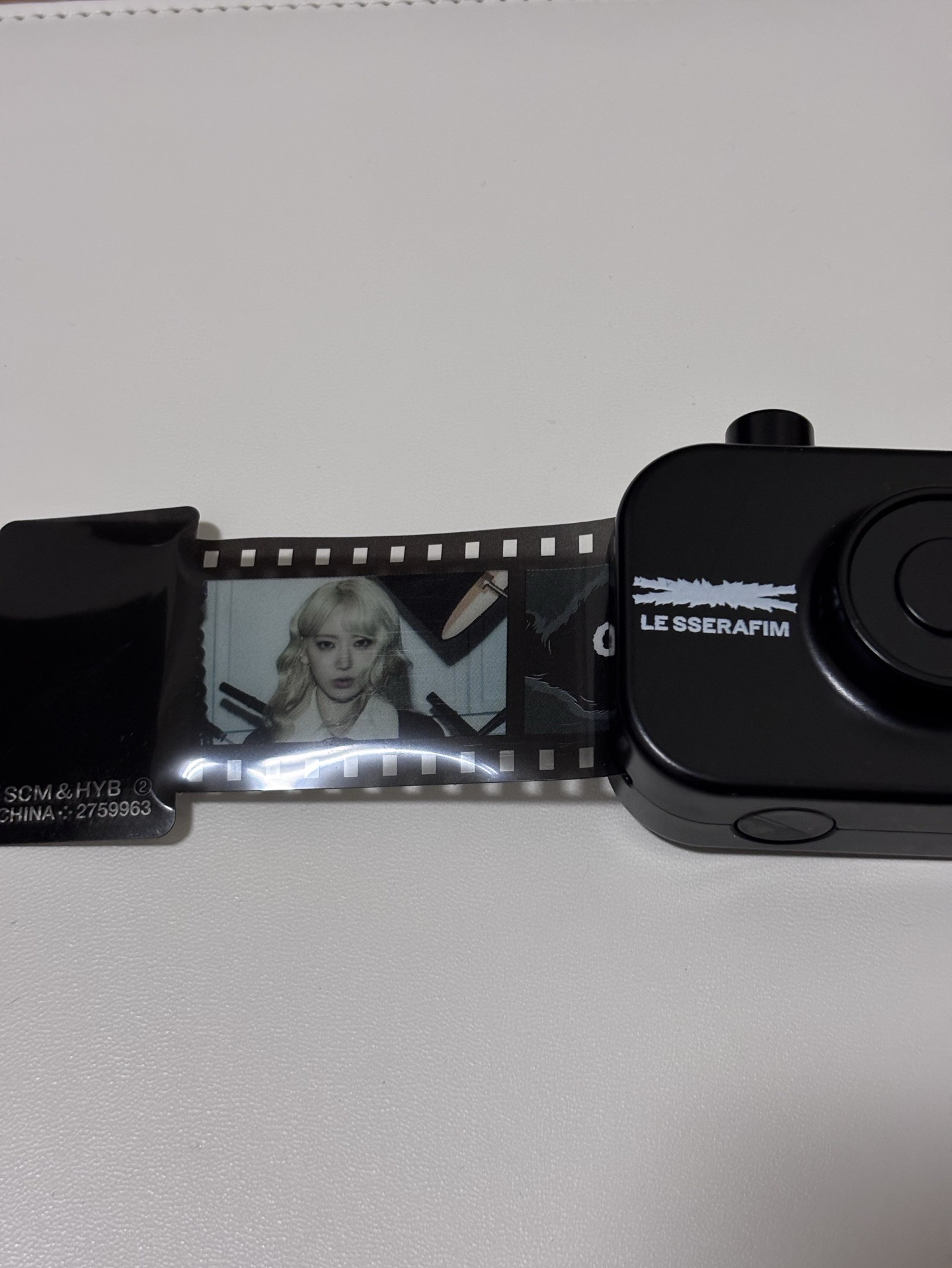 確認款 LE SSERAFIM CRAZY 相機造型吊飾 底片相機 櫻花