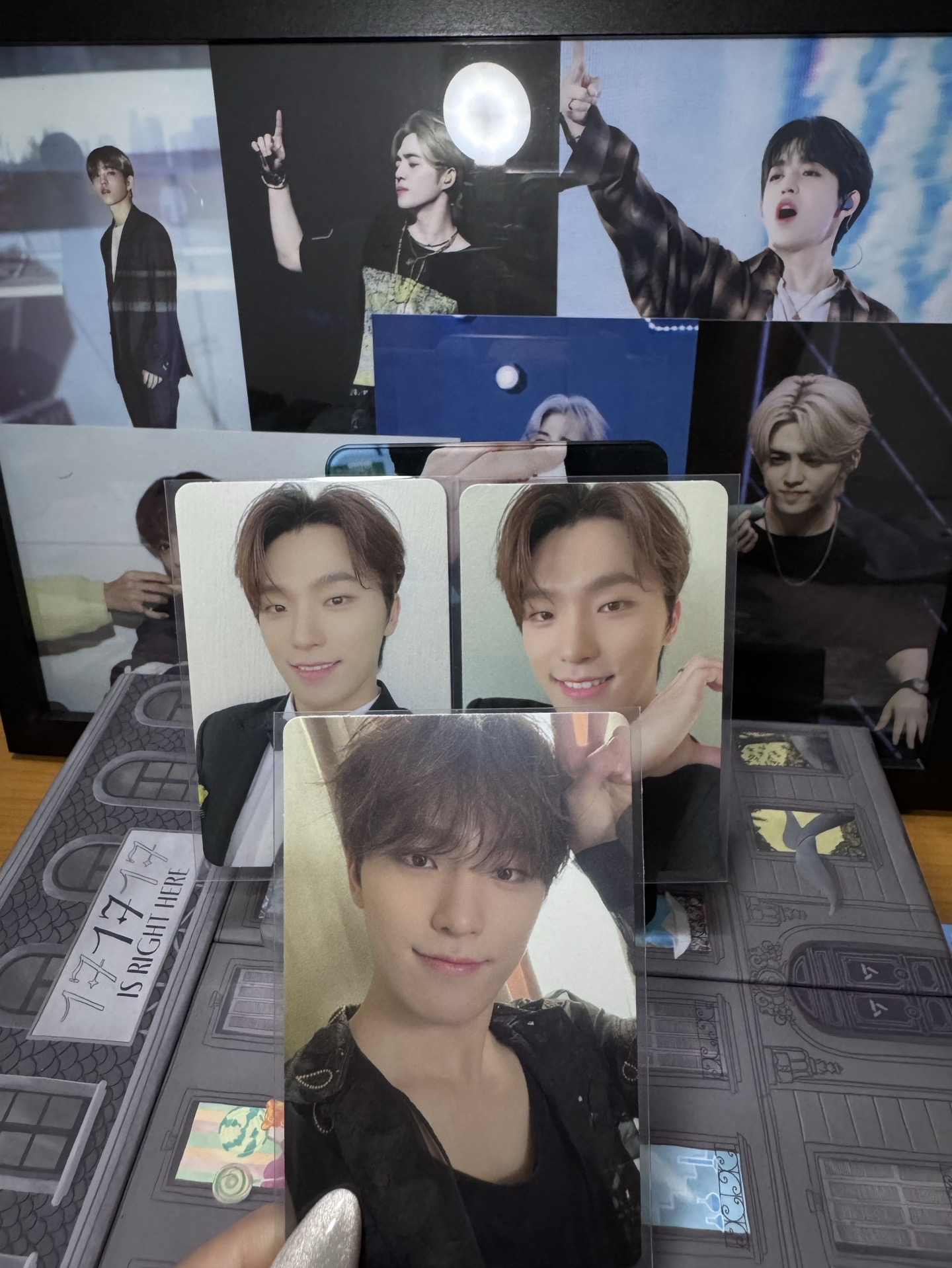 💙🦦燦 kit專卡