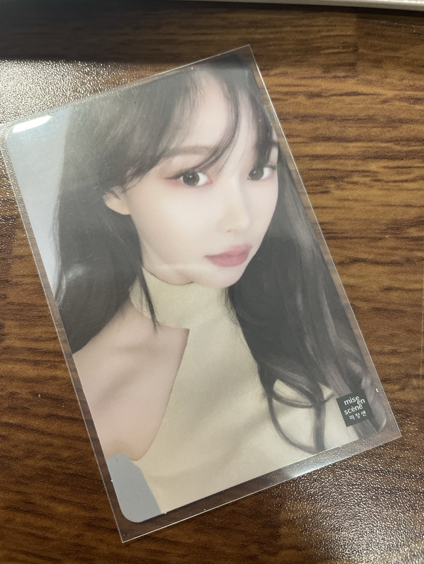 Giselle 魅尚萱染髮劑代言卡