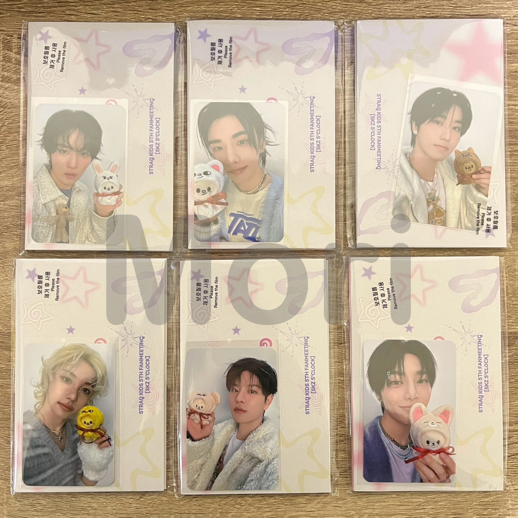 Stray kids 韓國 5期 5’clock 隨機立牌 （含卡）
