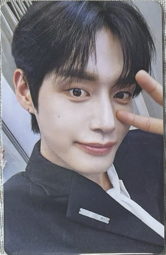 ZB1 金地雄 縫隙拉麵 代言卡（有廠損）