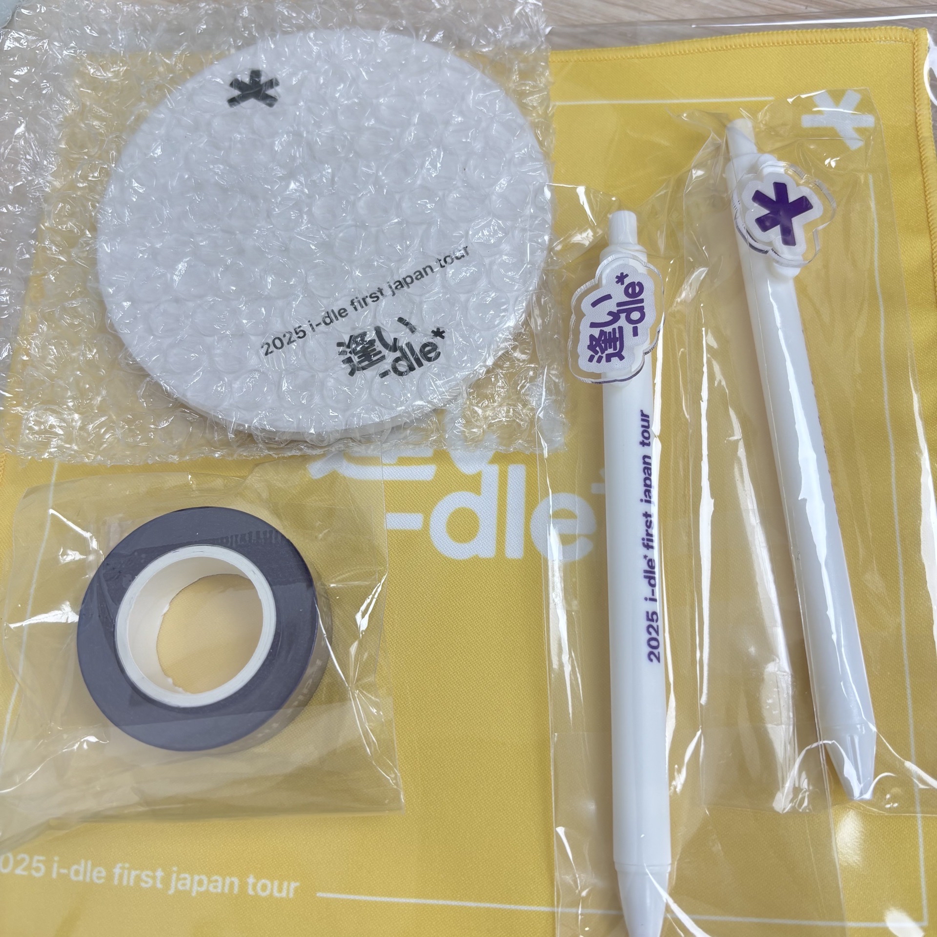 i-dle 日巡扭蛋 杯墊 筆 紙膠帶 方巾
