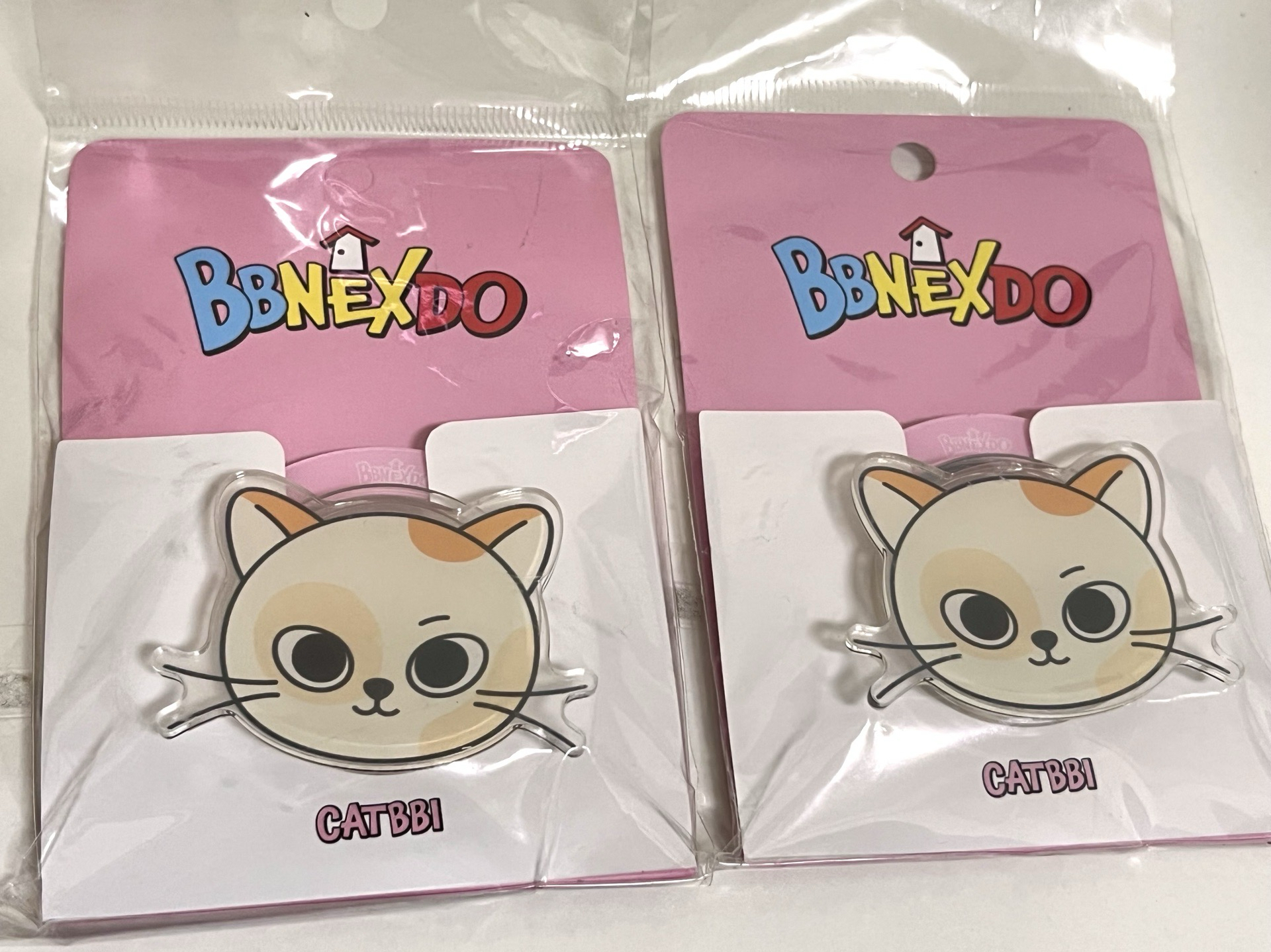 朴成淏手機支架