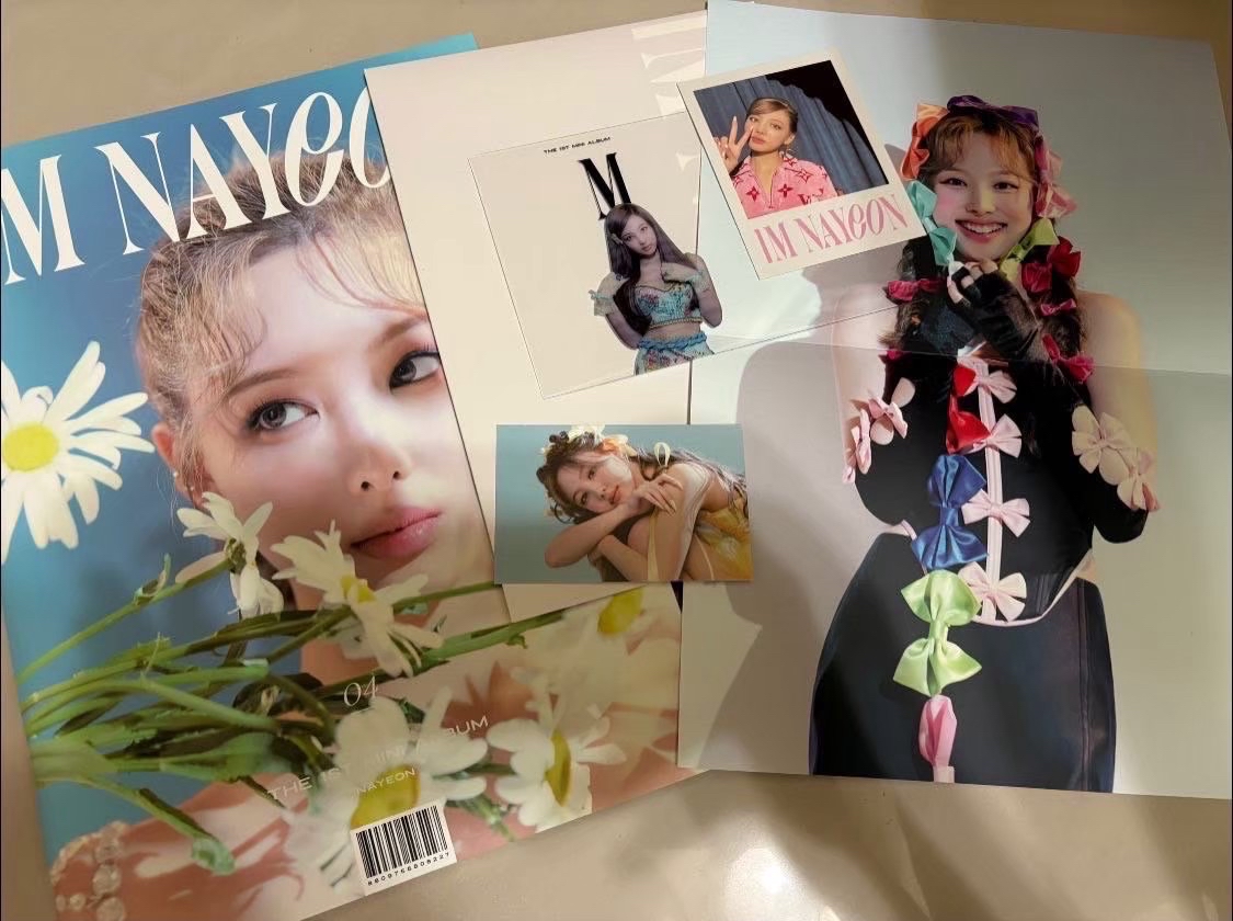 1st Mini Album:IM NAYEON 全專 送Momo小卡