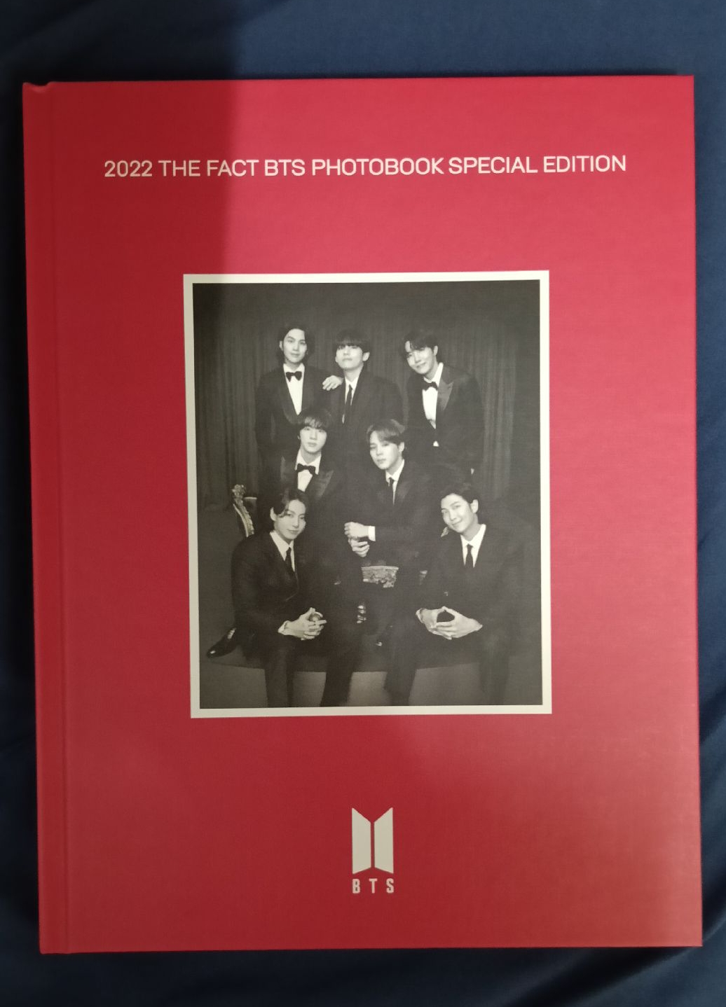 《防彈少年團 THE FACT BTS PHOTOBOOK SPECIAL EDITION 寫真書 限量版》