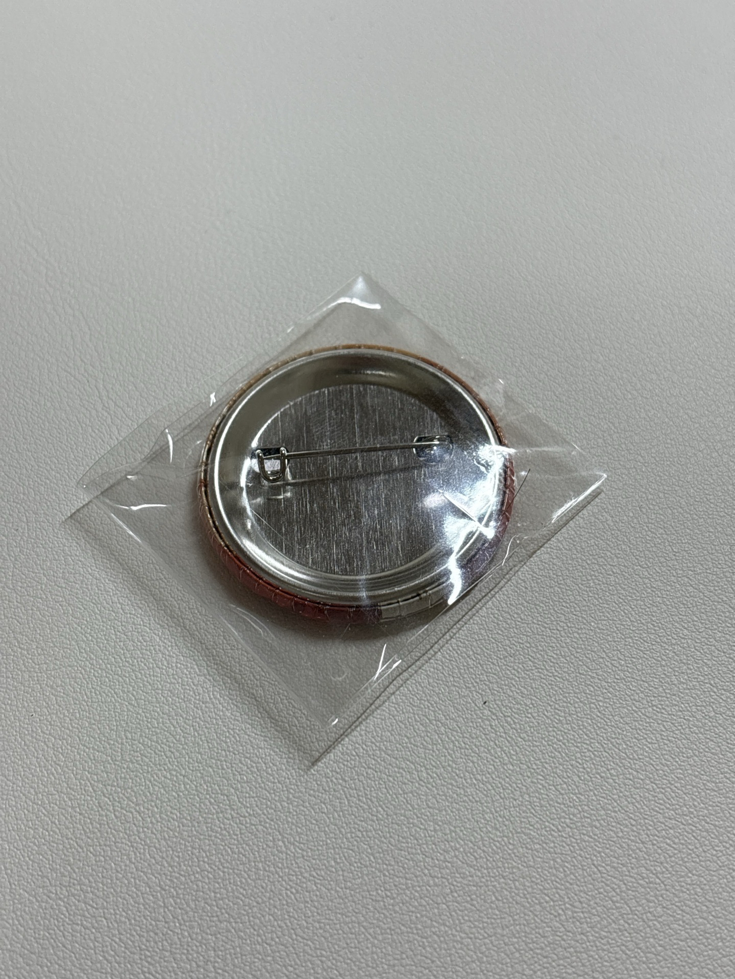 榮 徽章 全新未拆