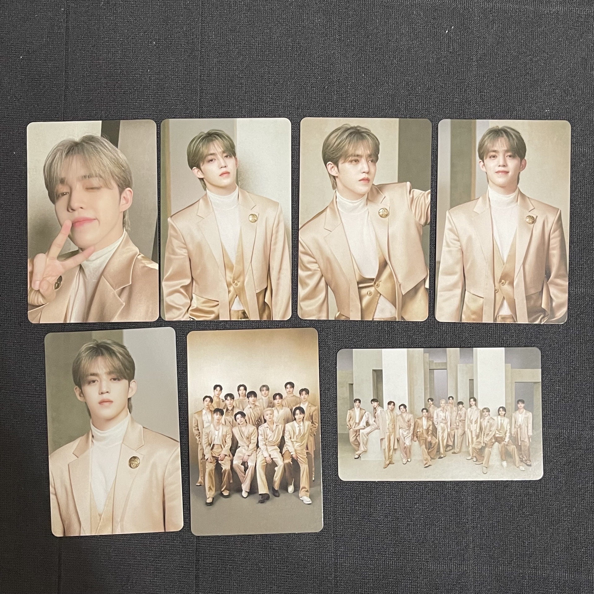 Right here 卡包 勝哲 自拍 7張組