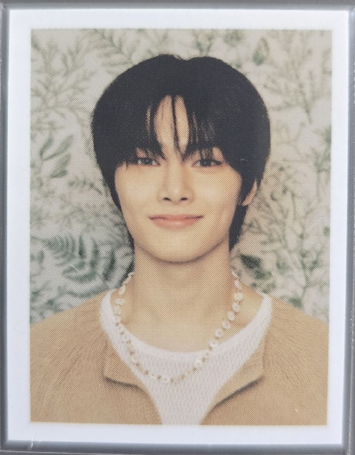 2024年曆 證件照寅