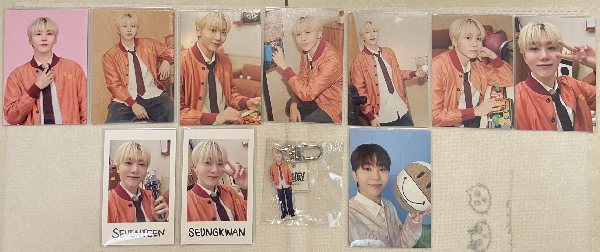 Holiday 寛一鍵畢業+24Home衣服卡寛