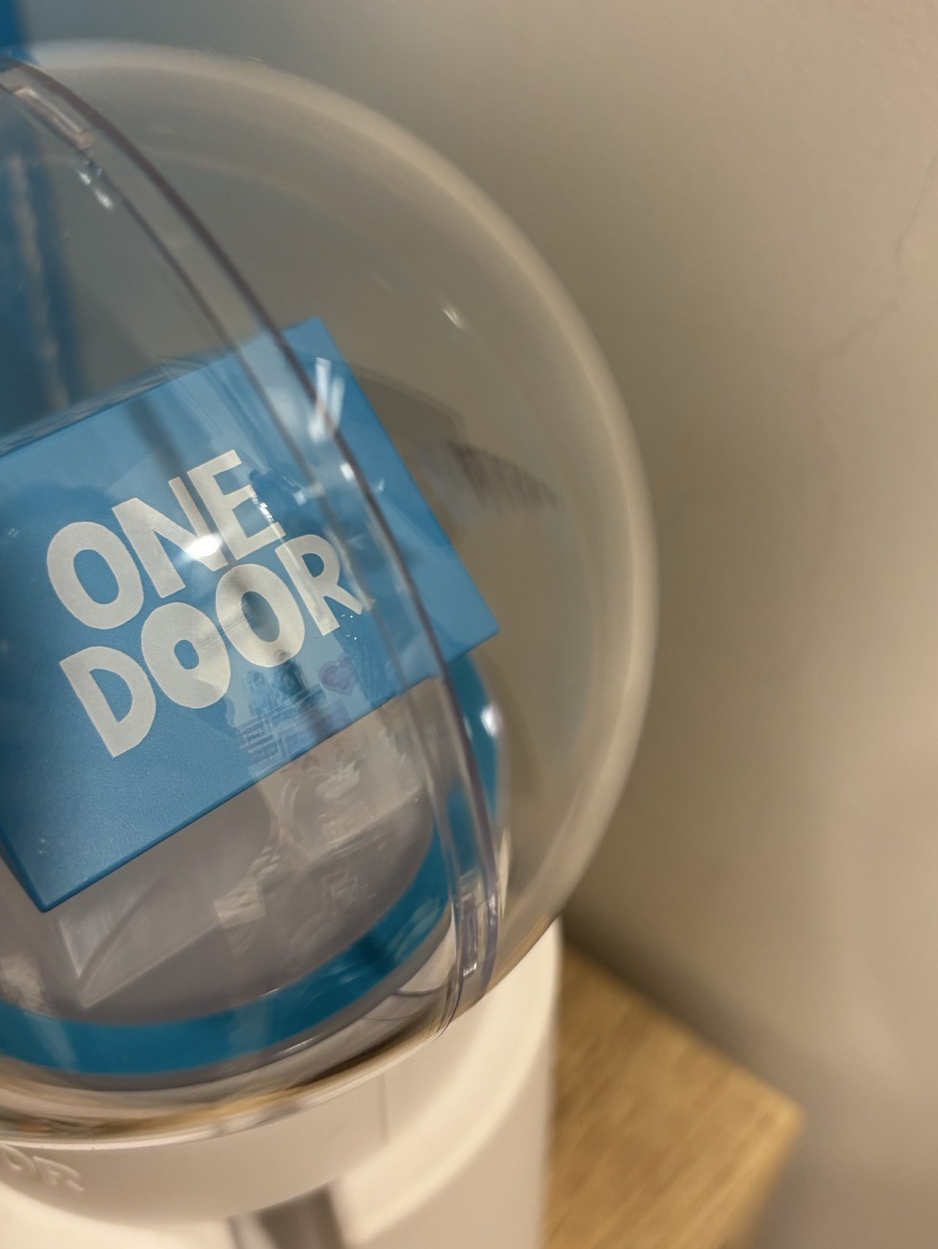 BOYNEXTDOOR 手燈含底座