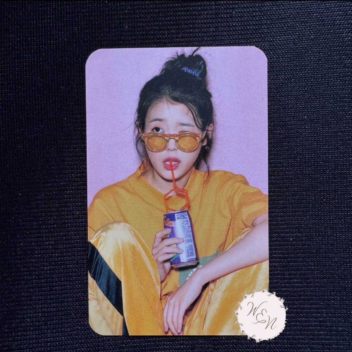 IU 李知恩 2019 年曆小卡