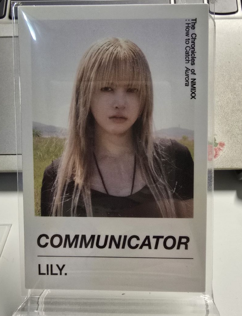 極光寫真隨機卡-lily