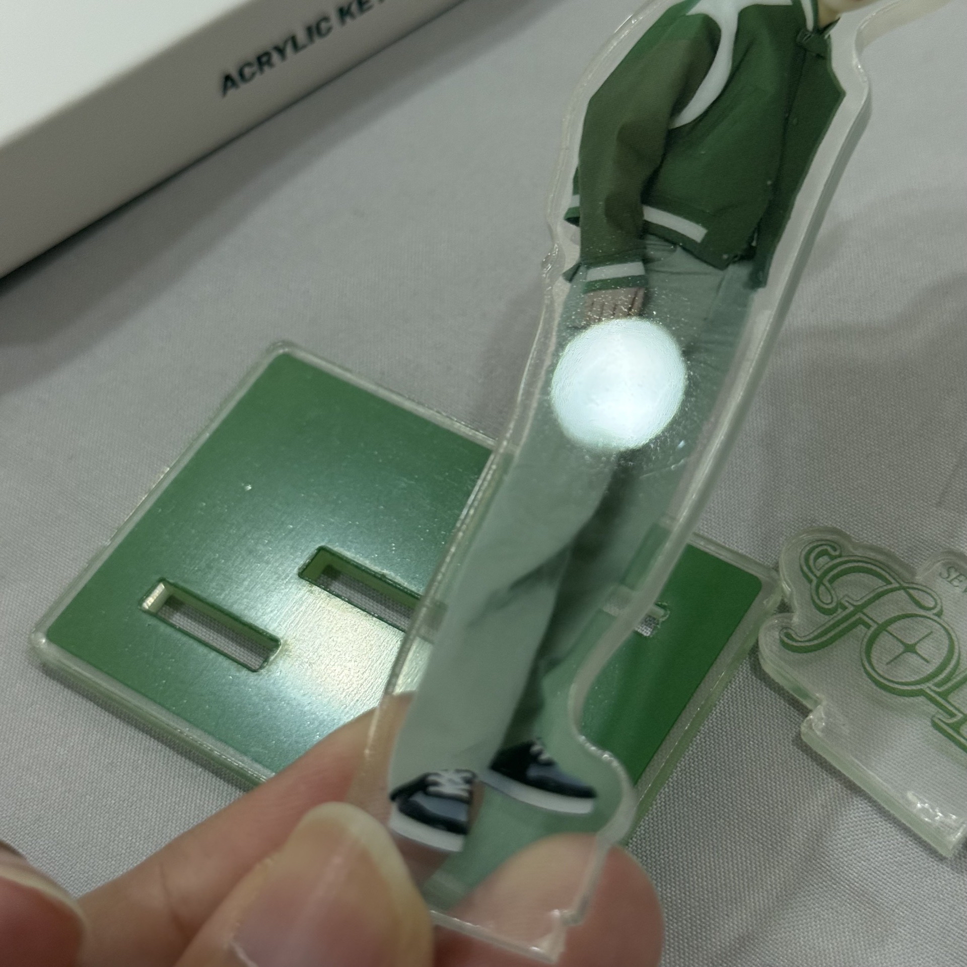 Follow 壓克力立牌 吊飾 燦 金髮燦 DINO