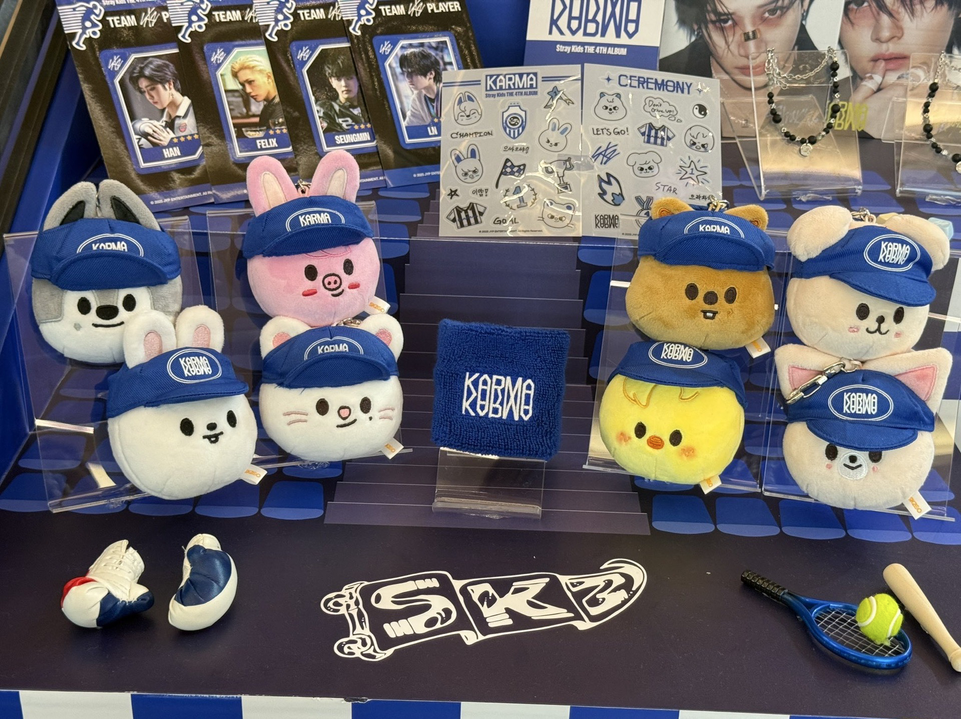 非現 Stray Kids SKZOO KARMA快閃店線上 棒球帽大頭娃娃 Jiniret Bbokari 鉉辰龍馥