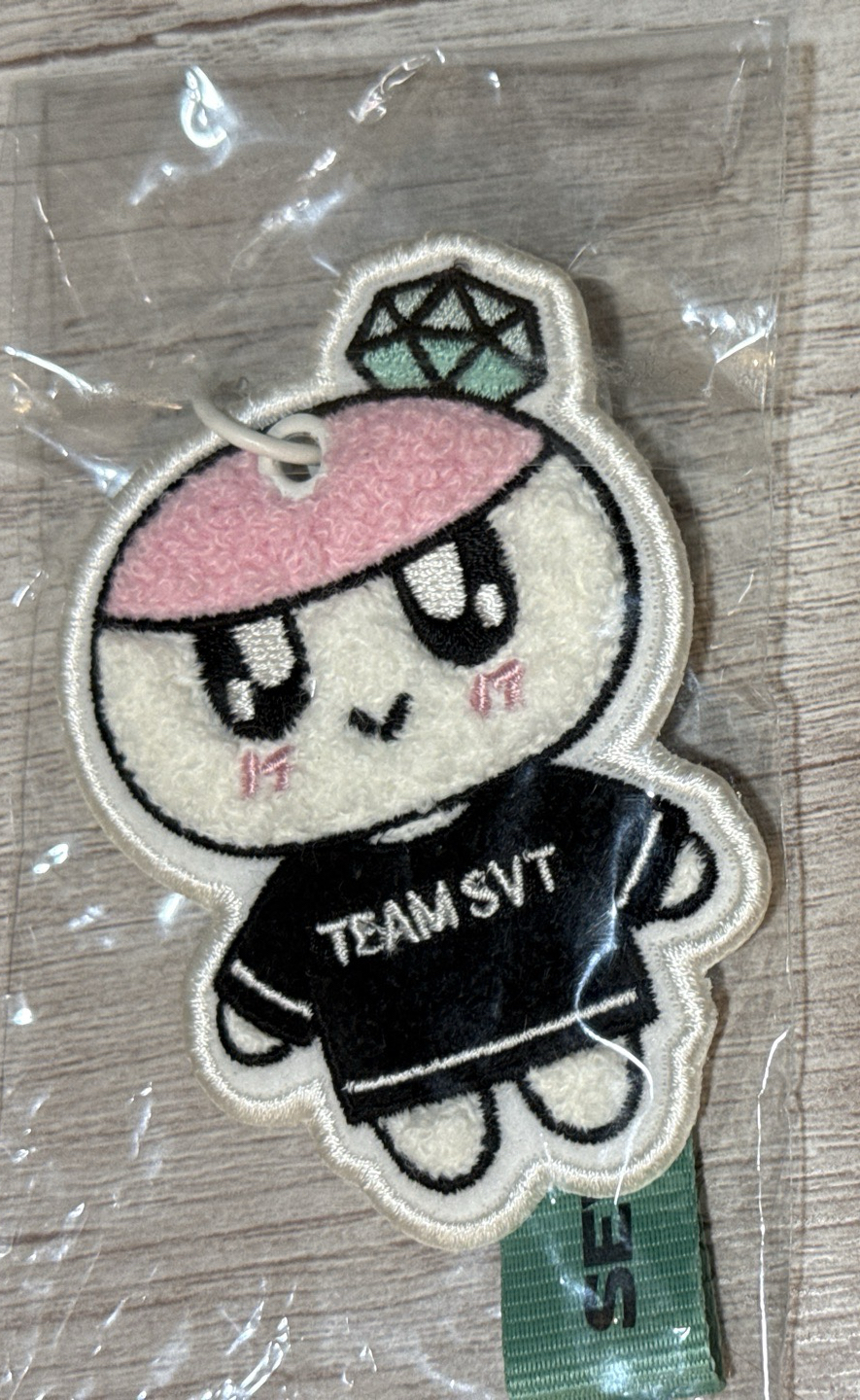 2022Carat Land蹦蹦毛絨刺繡鑰匙圈