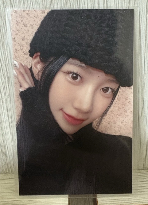 LESSERAFIM 正一 日咖葉