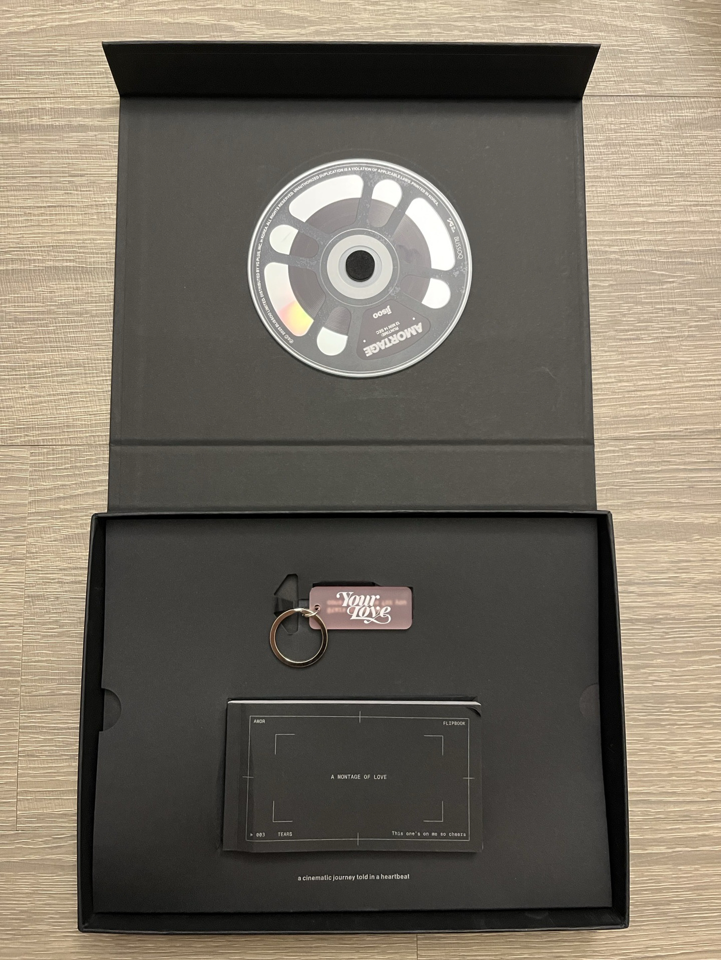 Jisoo Amortage黑版空專含鑰匙圈