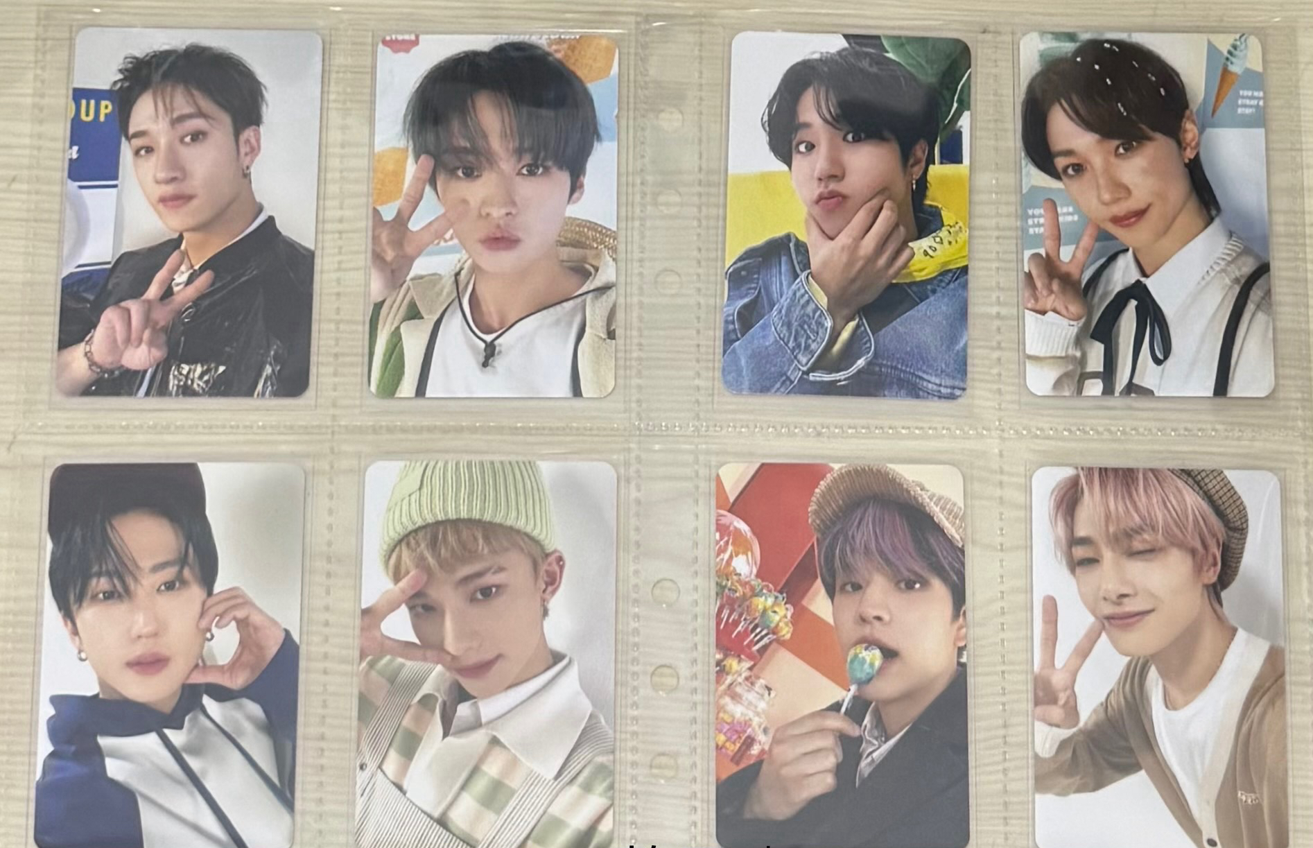 SKZ 2023年曆卡（黃版/紅版）