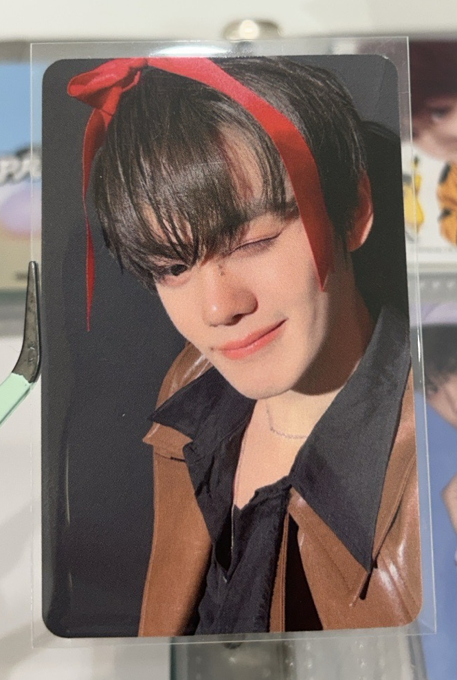 ZB1 金奎彬迷五絲帶 拿筆 鴨子 繃帶