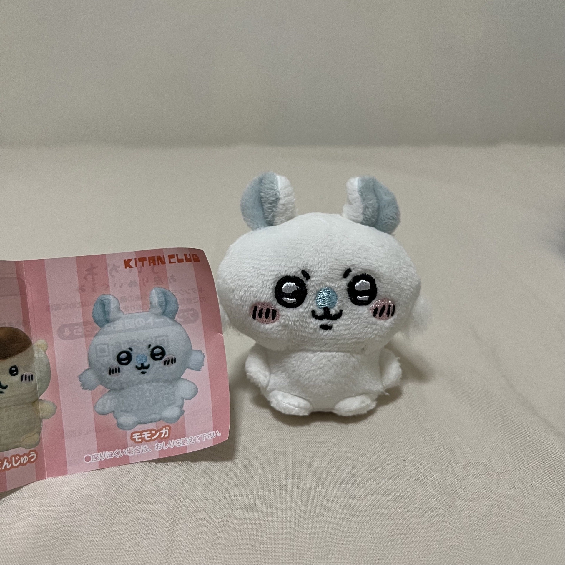 吉伊卡哇 Chiikawa ちいかわ 小桃坐姿扭蛋 ꒰՞o̴̶̷̤ᾥo̴̶̷̤՞꒱