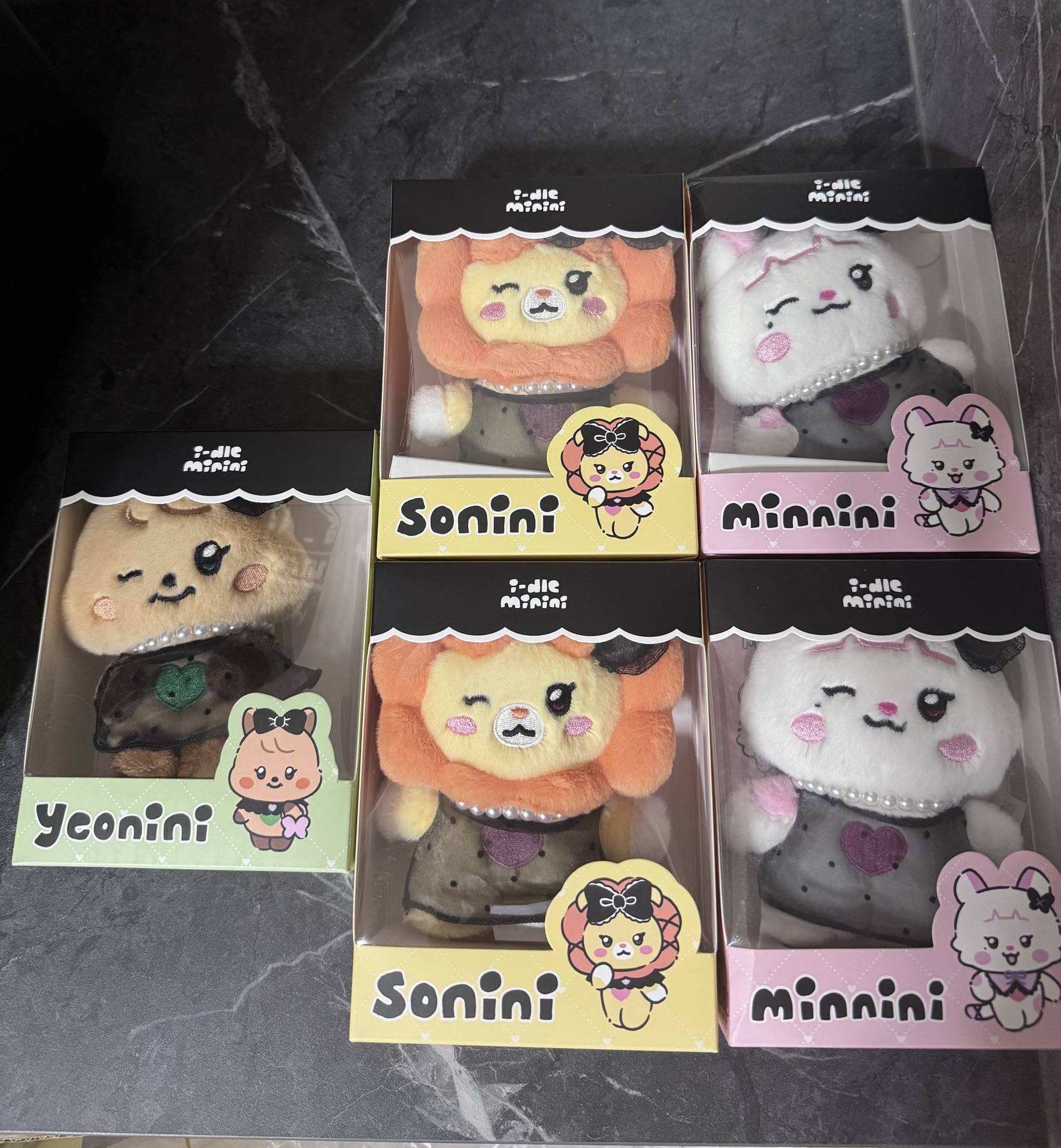 I-dle LineFriend盒娃 [ we are ]