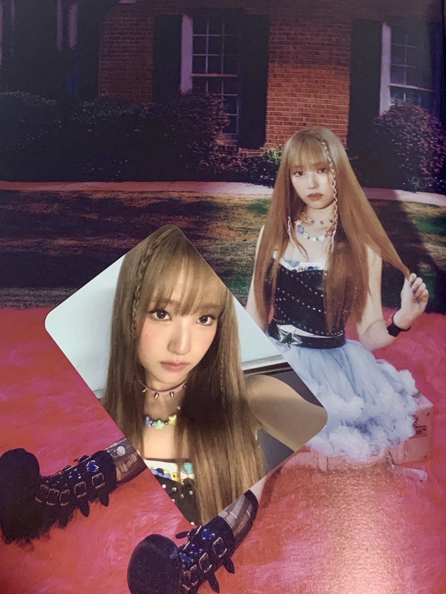 UNIS｜允河｜CURIOUS 專輯卡 ver.紅版Photobook 