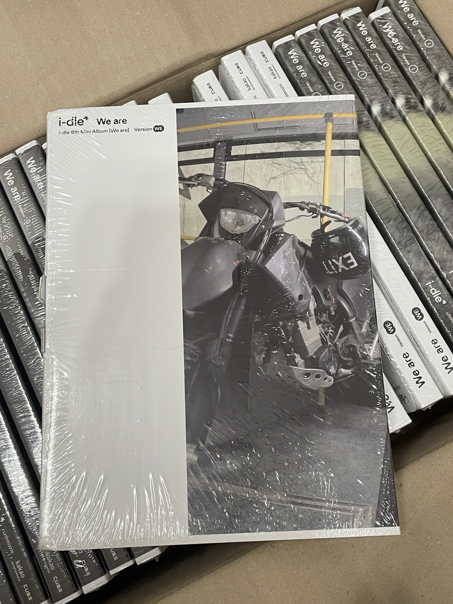 idle mini 8 [we are] album 全新未拆