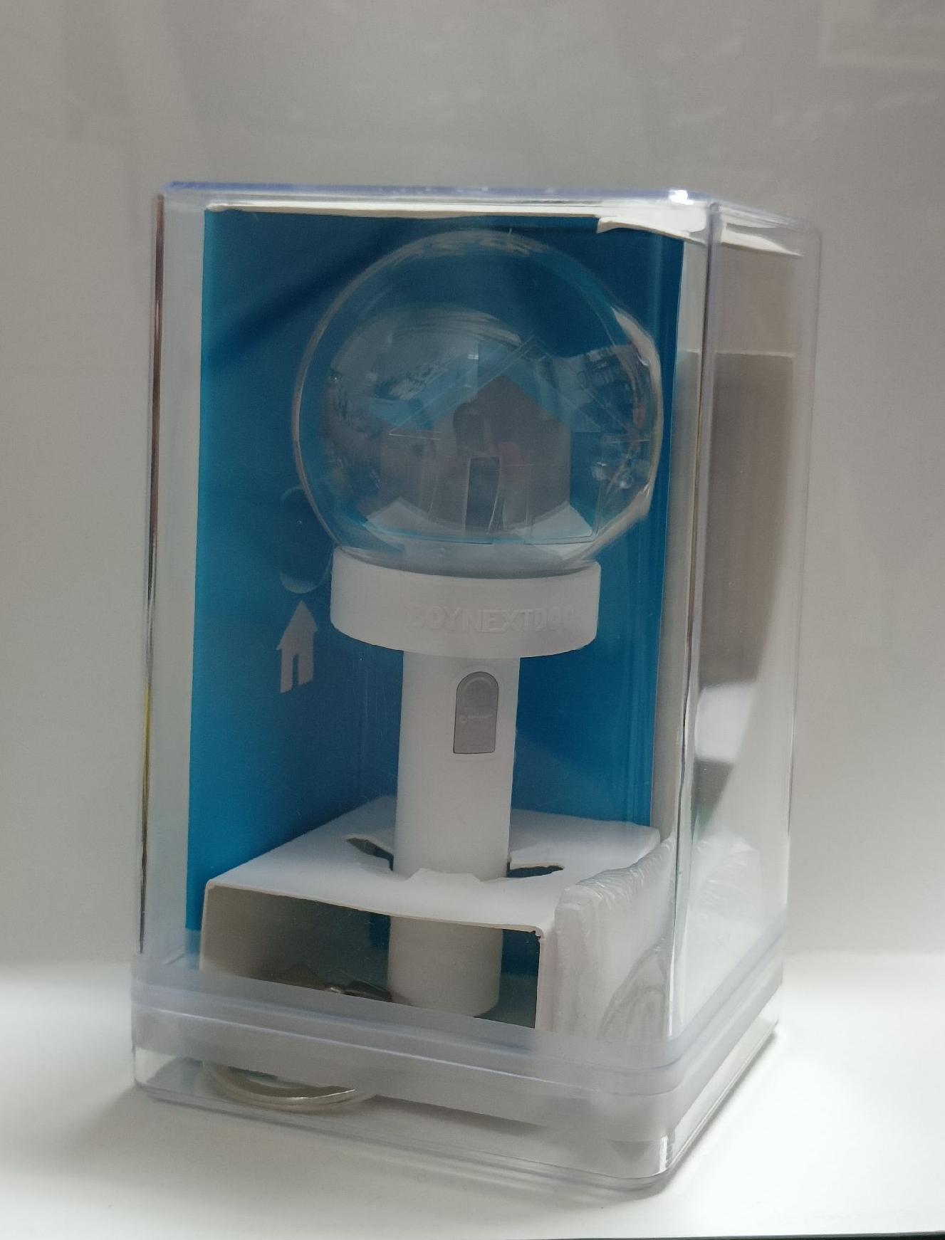 Boynextdoor 小手燈