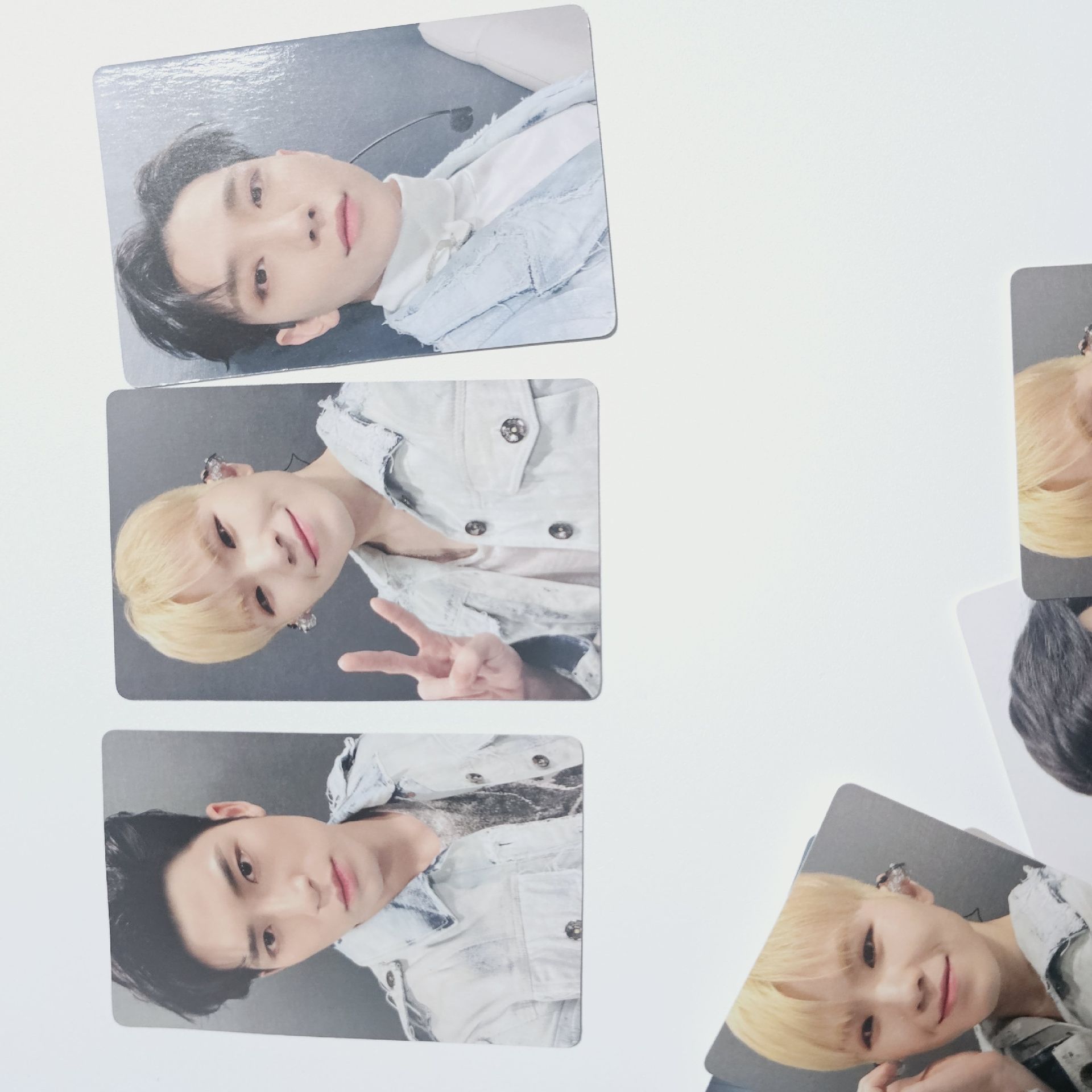 MINI9 yzy D 簽售卡 