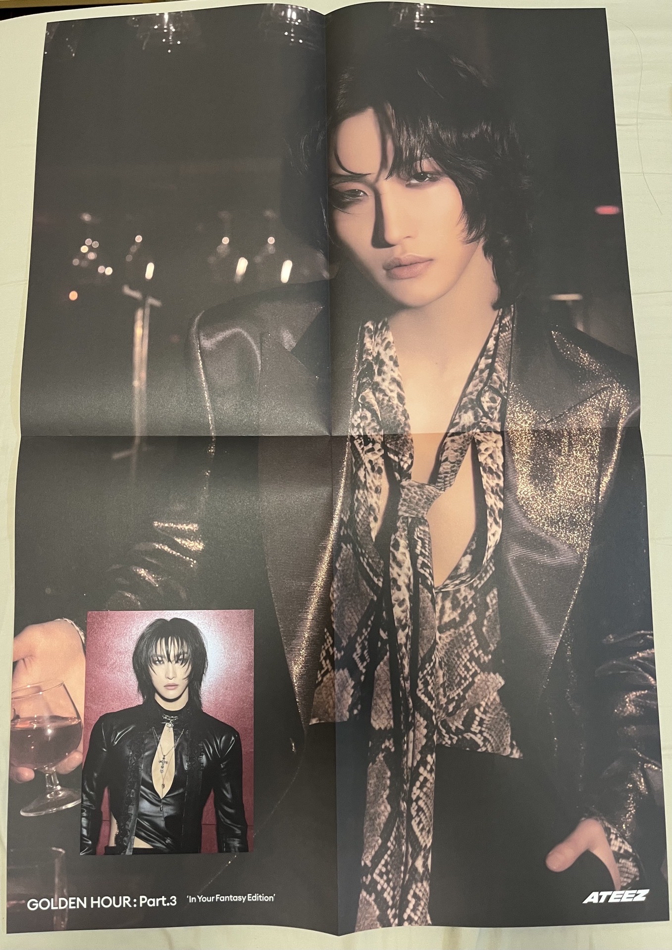 GOLDEN HOUR :  Part.3 In Your Fantasy 海報+明信片/歌詞本+CD+貼紙