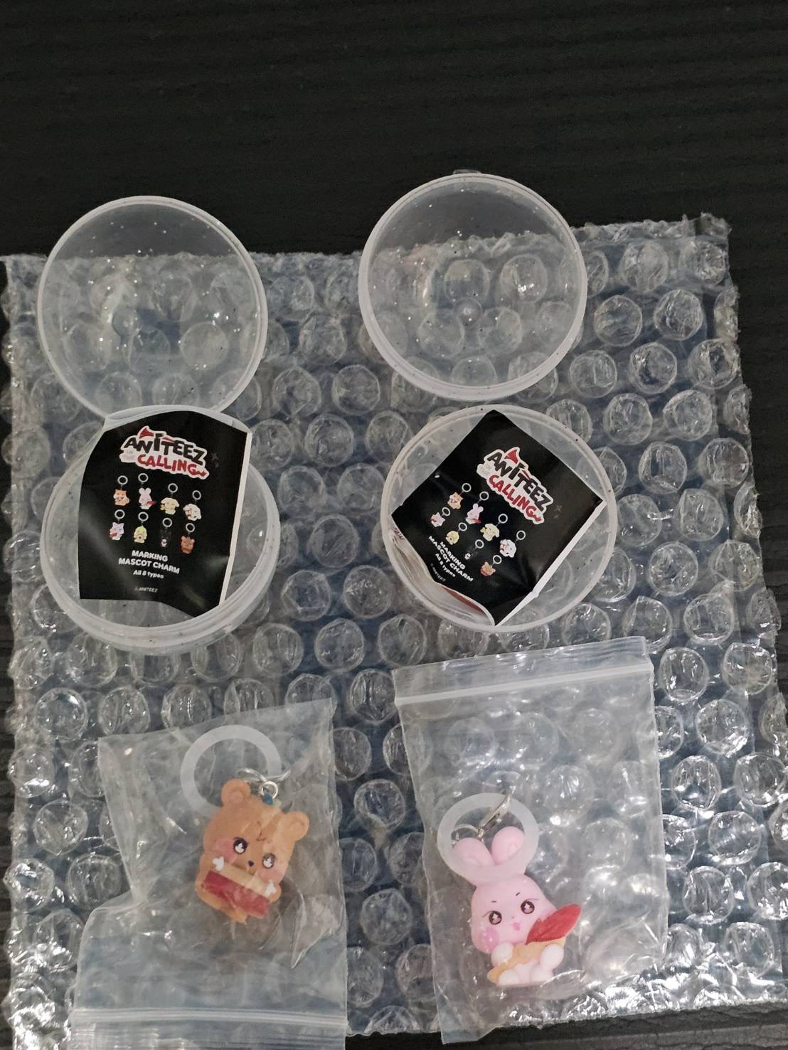 扭蛋隨機吊飾鍾（拼字有誤）